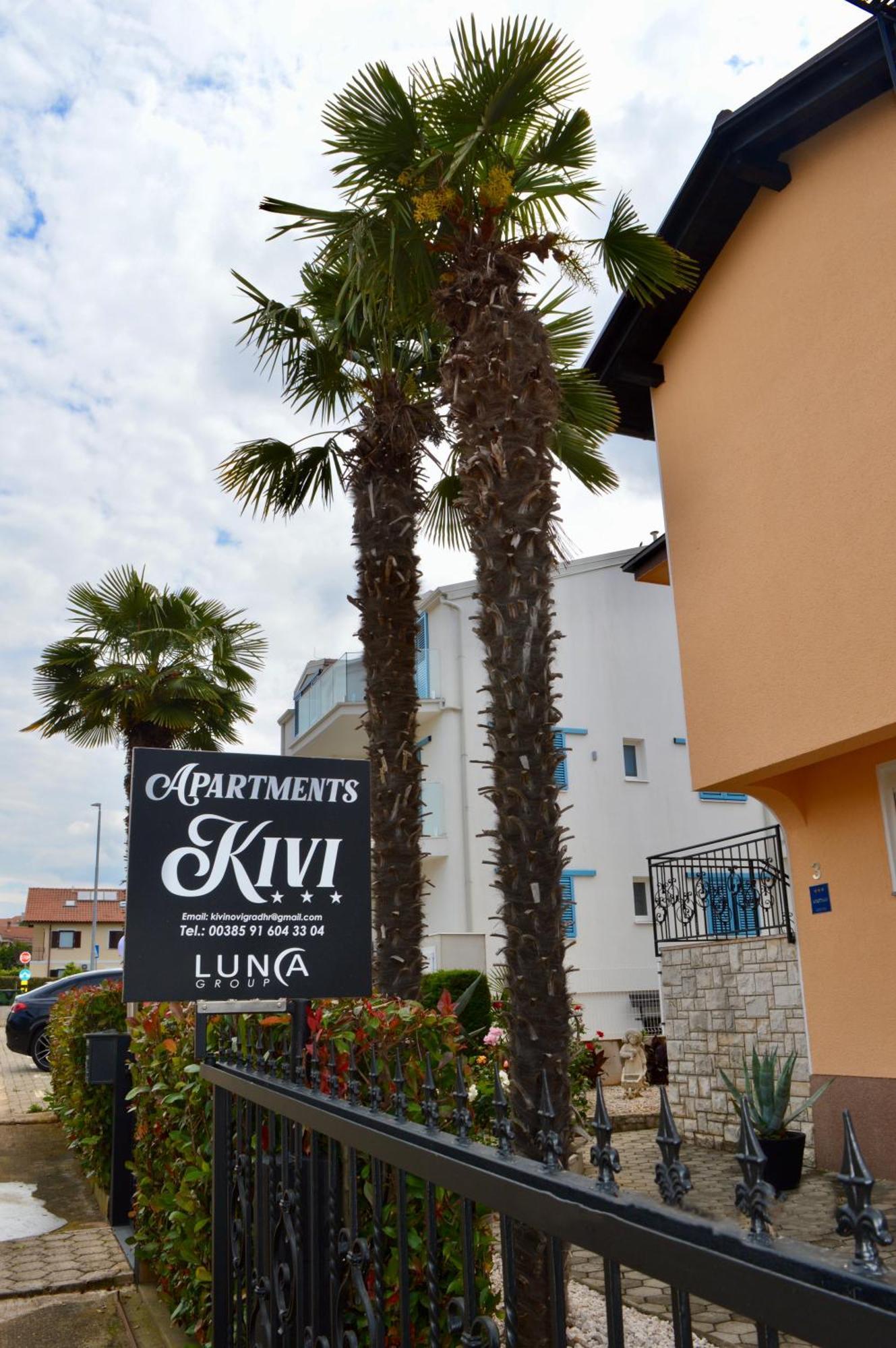 Apartments Kivi Новиград Екстериор снимка