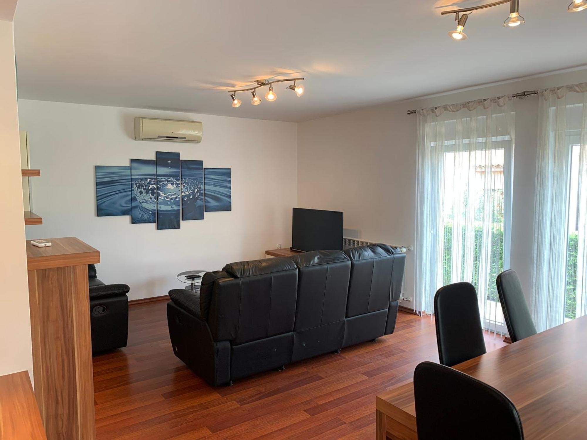 Apartments Kivi Новиград Екстериор снимка