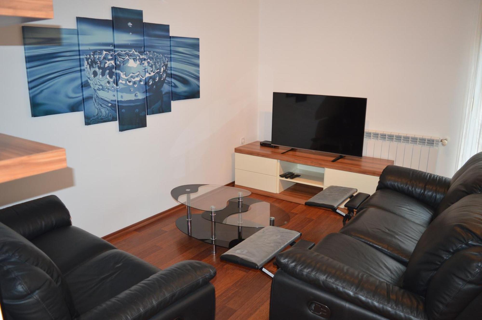 Apartments Kivi Новиград Екстериор снимка