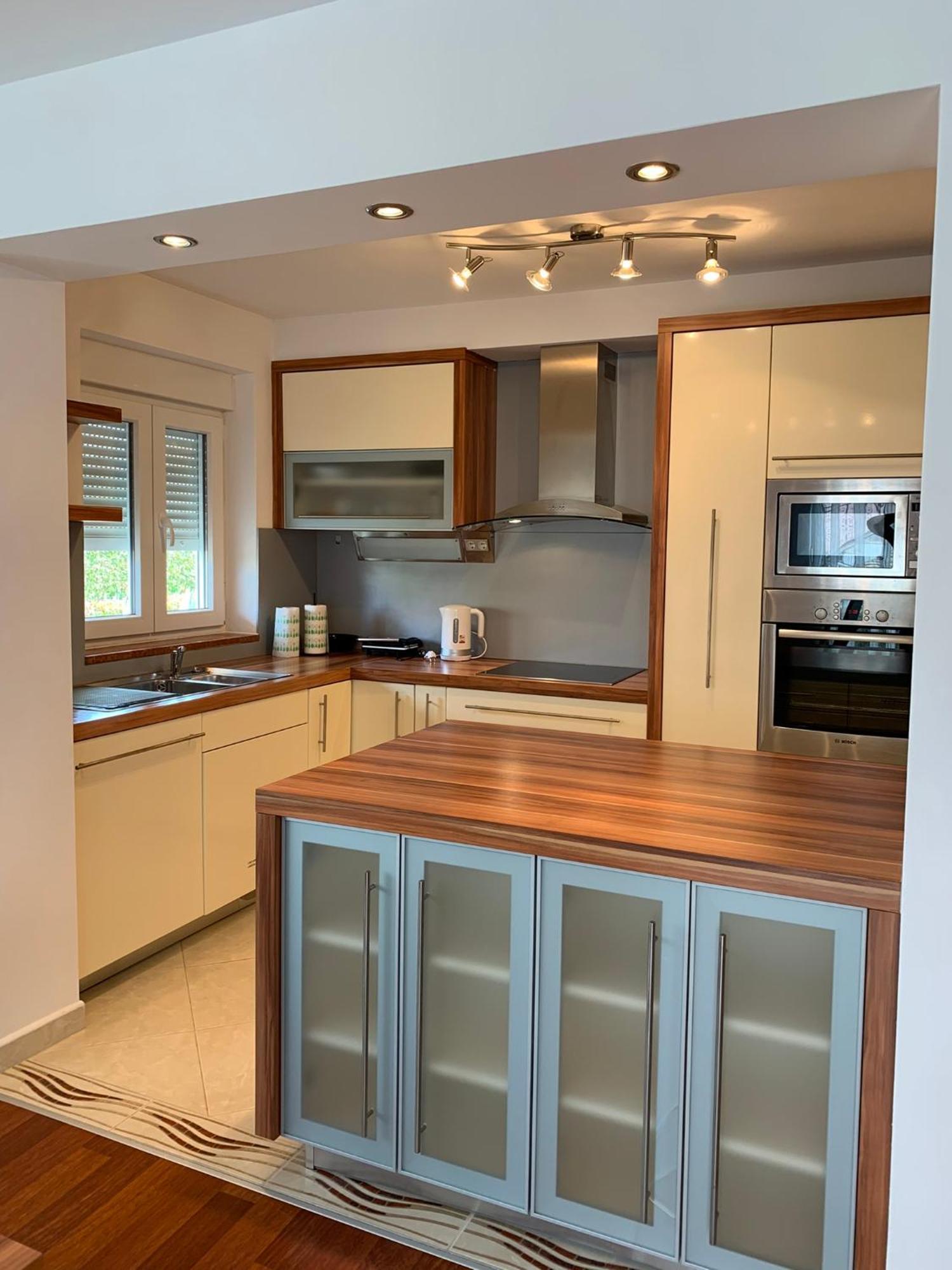 Apartments Kivi Новиград Екстериор снимка