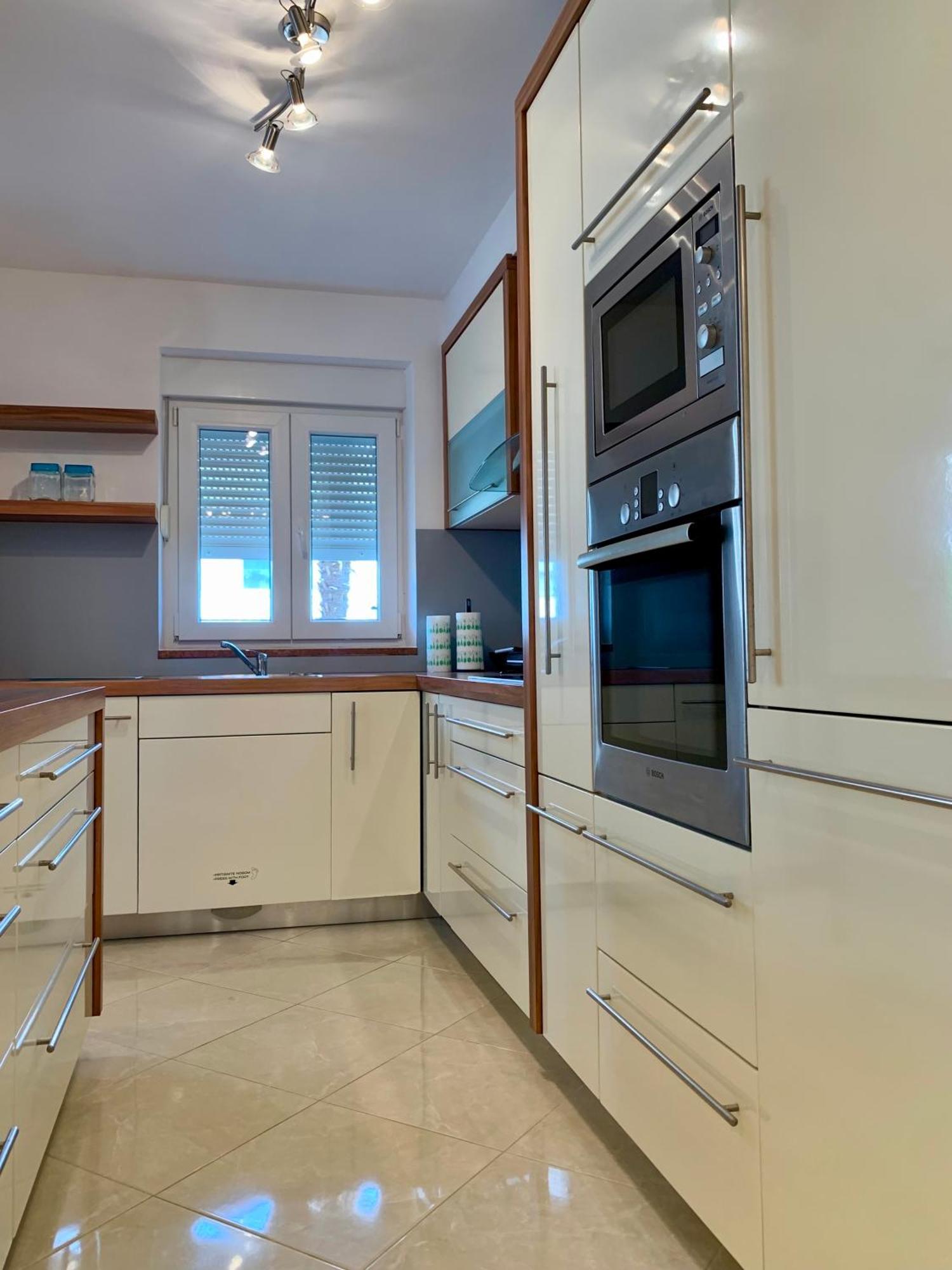 Apartments Kivi Новиград Екстериор снимка