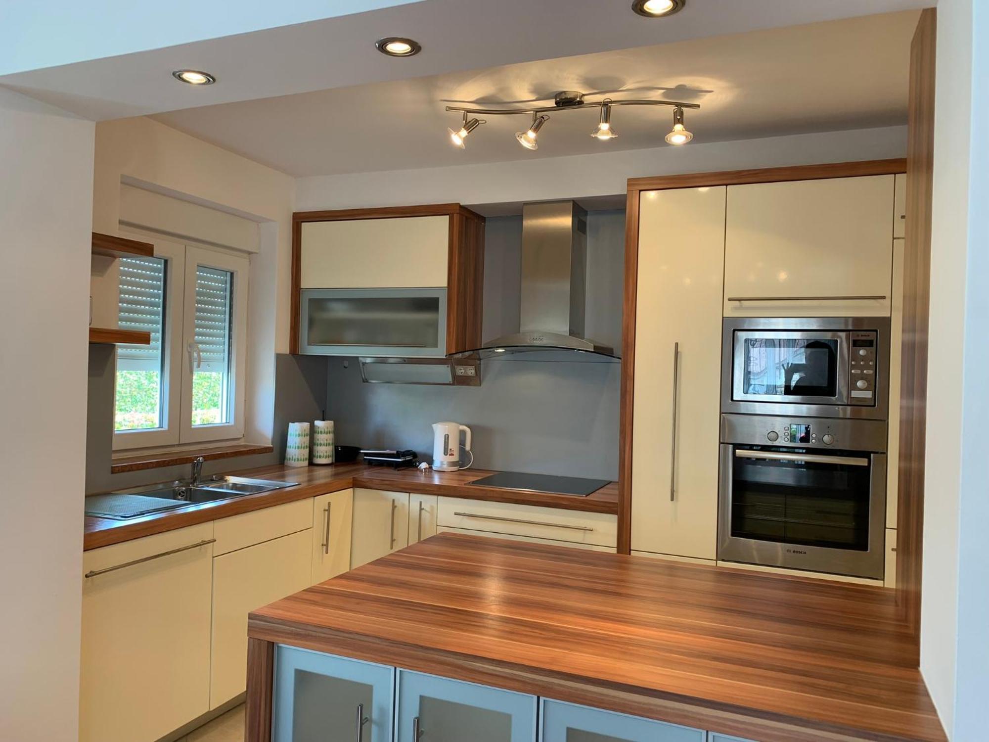 Apartments Kivi Новиград Екстериор снимка