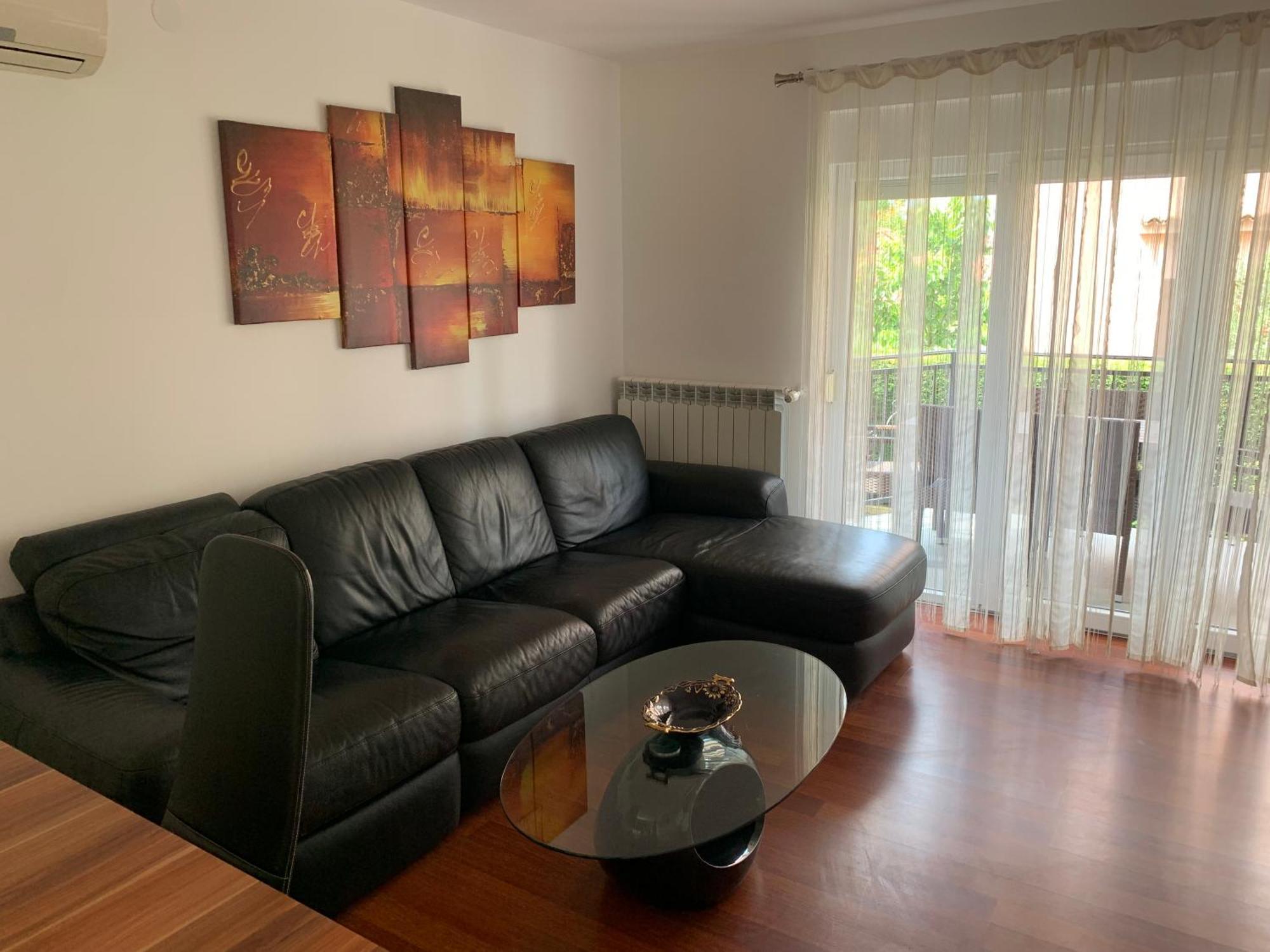 Apartments Kivi Новиград Екстериор снимка