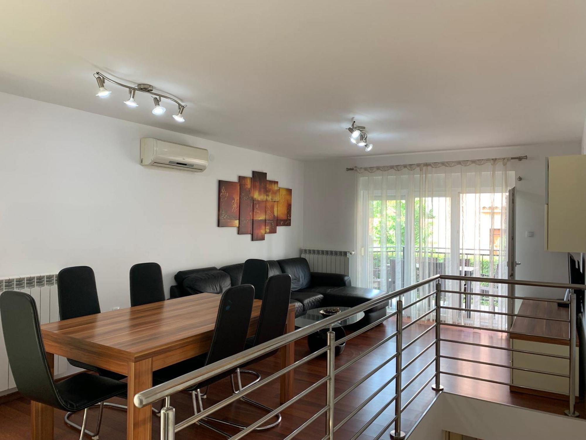 Apartments Kivi Новиград Екстериор снимка