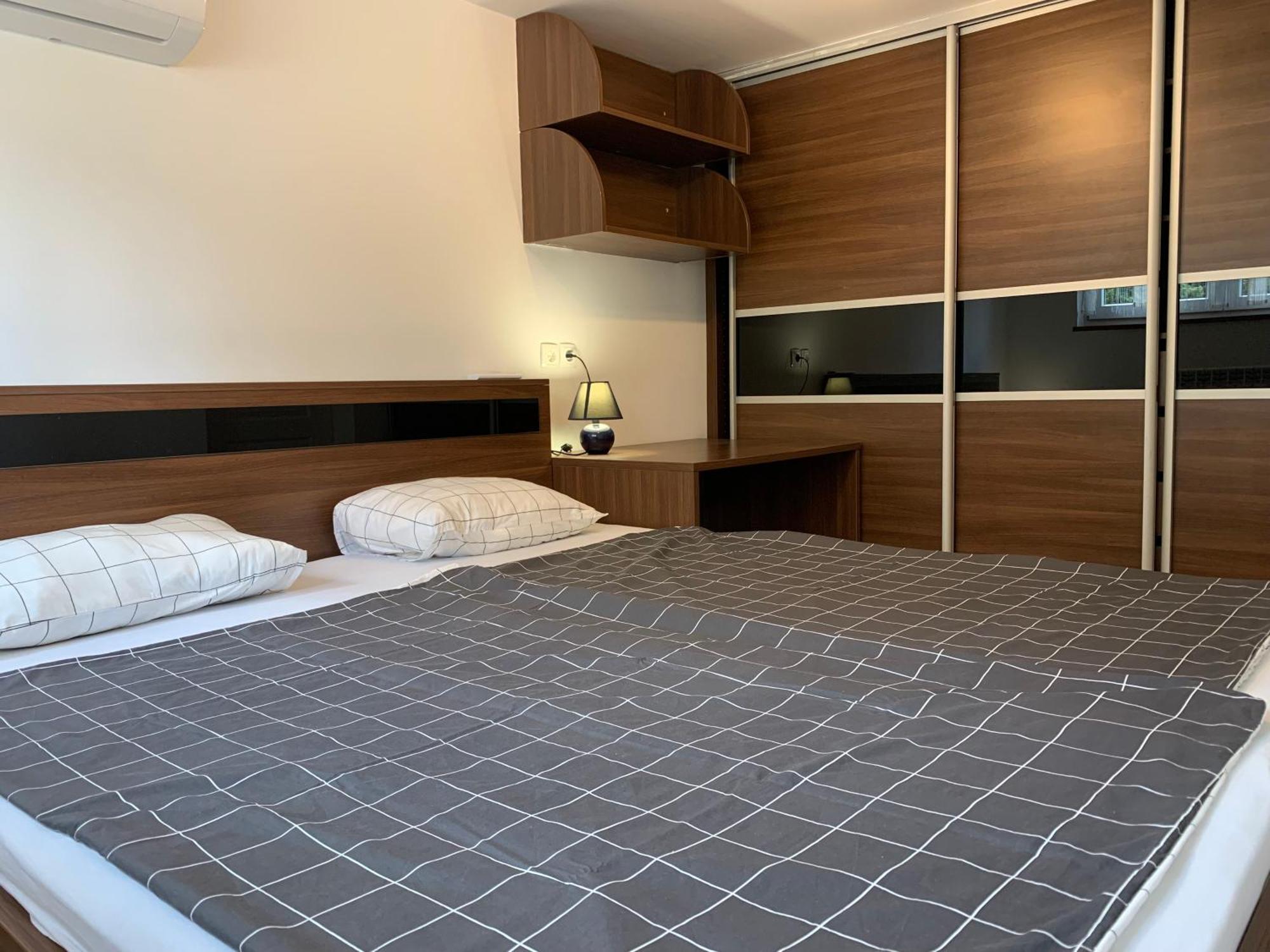 Apartments Kivi Новиград Екстериор снимка